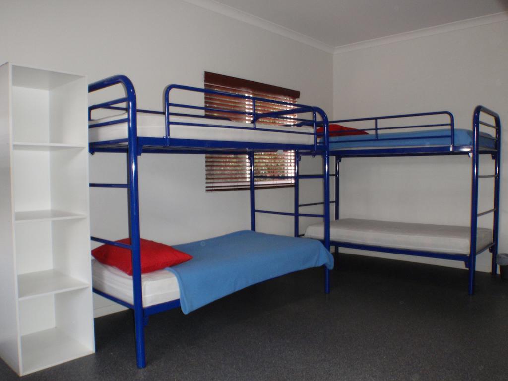 Margaret River Backpackers Yha Hostel Room photo