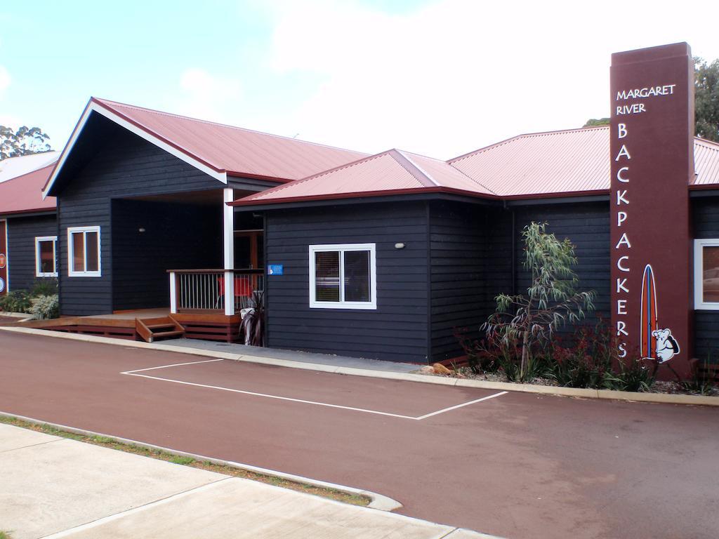 Margaret River Backpackers Yha Hostel Exterior photo