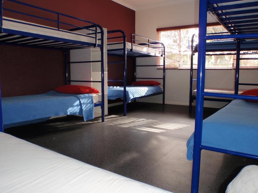 Margaret River Backpackers Yha Hostel Room photo